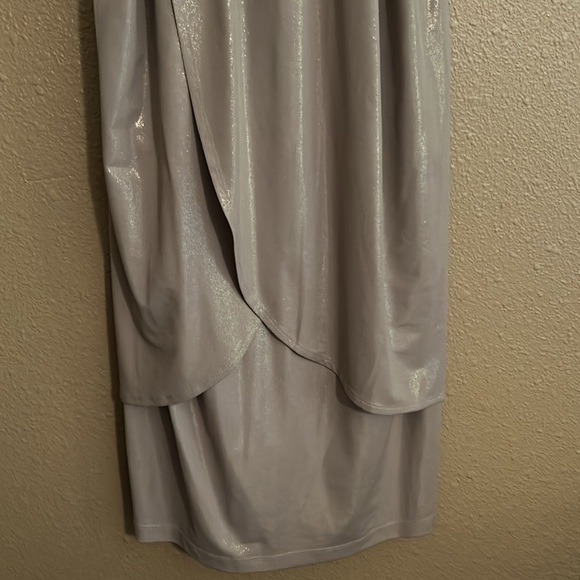 Worn once. Shimmery sleeveless dress - Picture 3 of 6